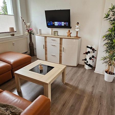Private Ferienwohnung Seestadt Grossraeschen Esterno foto
